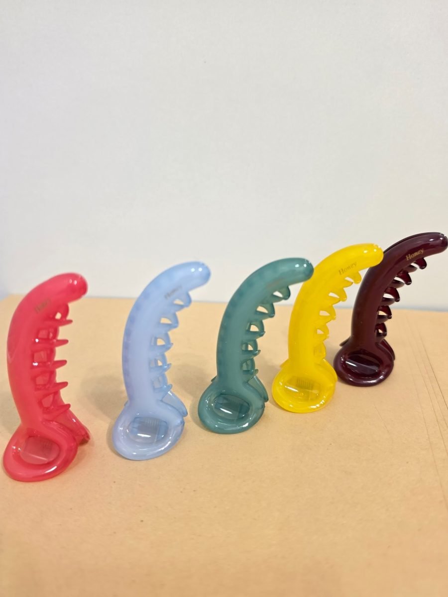 Banana Plastic Medium Clips