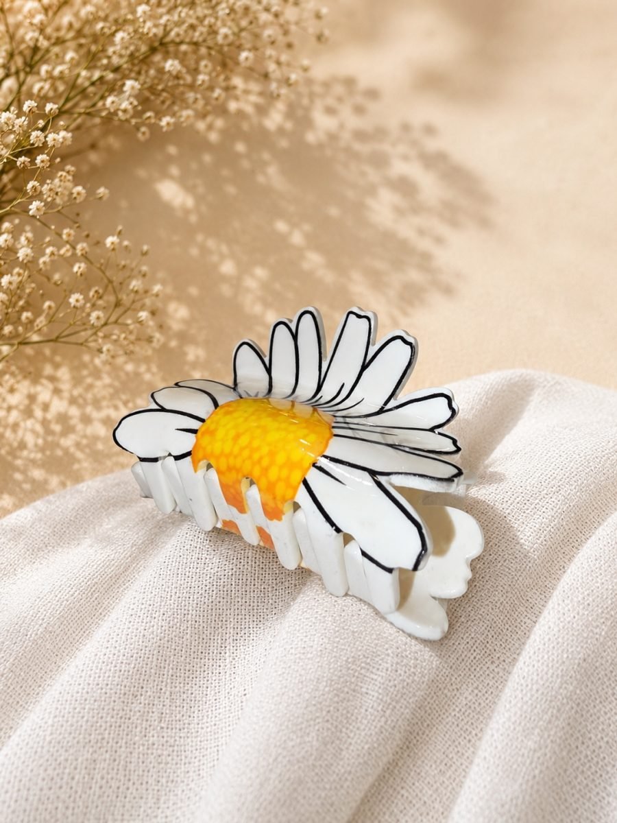 Daisy Acrylic Clutch